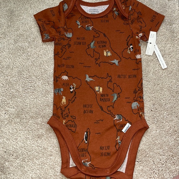 NWT onesie with lots of animals on it - Picture 1 of 4